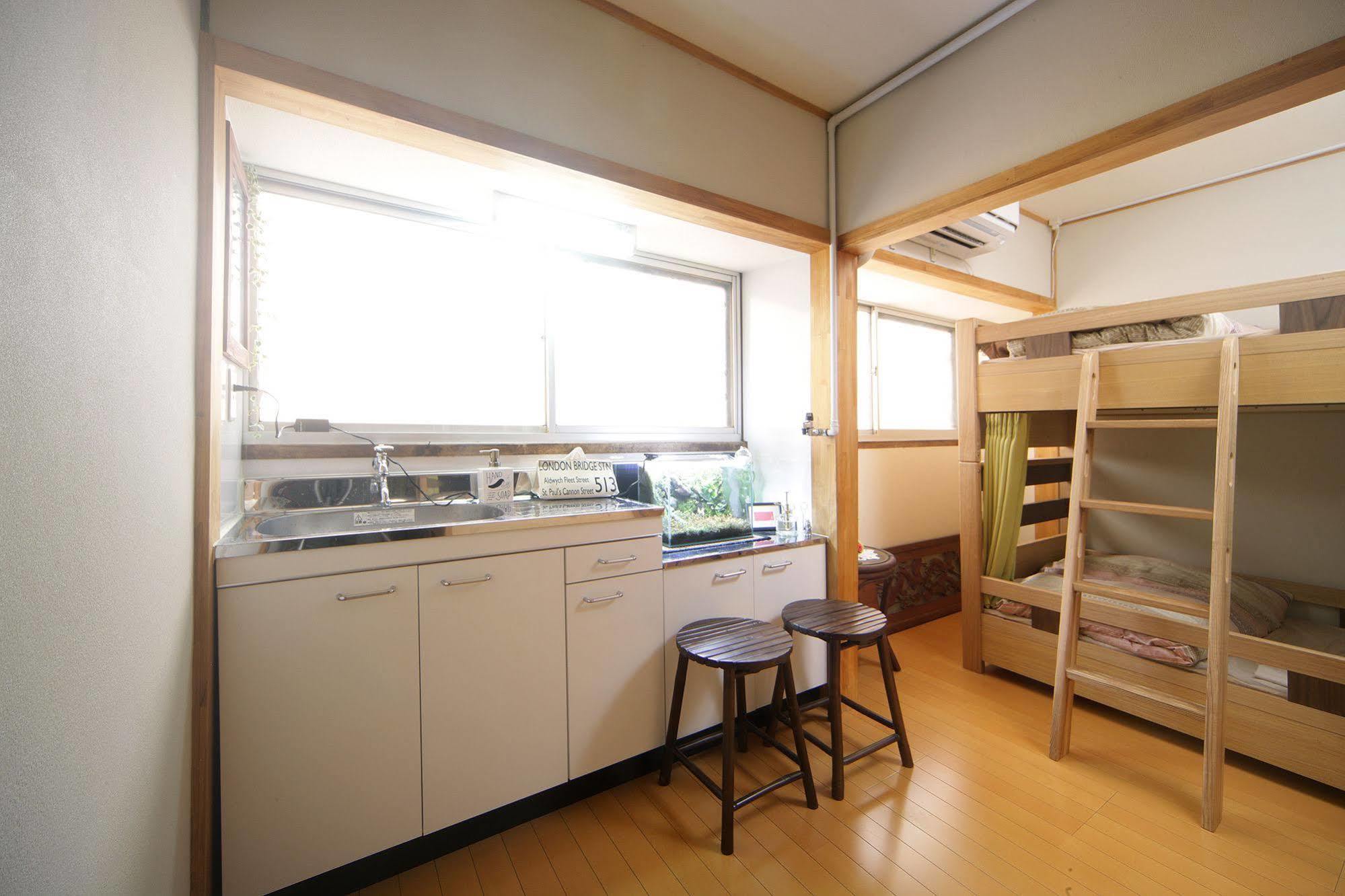 Guesthouse Oasis โอซาก้า ภายนอก รูปภาพ