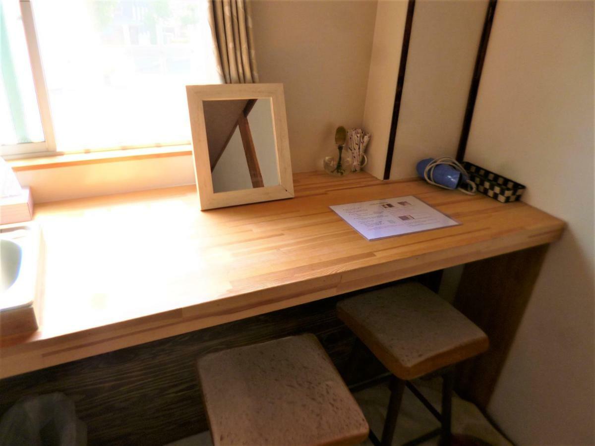 Guesthouse Oasis โอซาก้า ภายนอก รูปภาพ